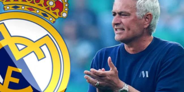 real madrid nham mourinho cho ghe nong.png