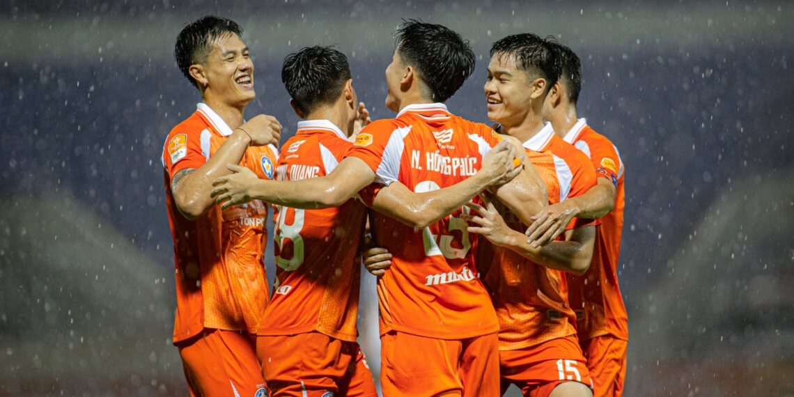 ro tin shb da nang chia tay hlv le duc tuan.jpg