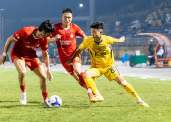 the cong viettel thi dau be tac truoc suc tre cua slna 0504231027.jpg