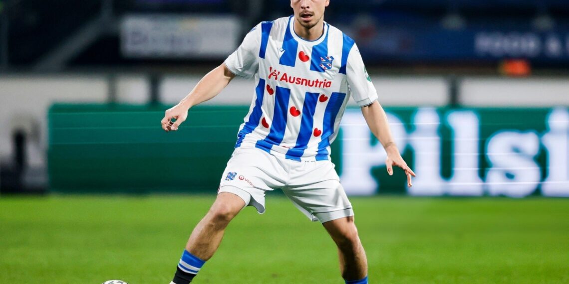 thom haye 0803133518.jpg