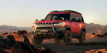 toyota land cruiser sap co them doi thu canh tranh 2347.jpg