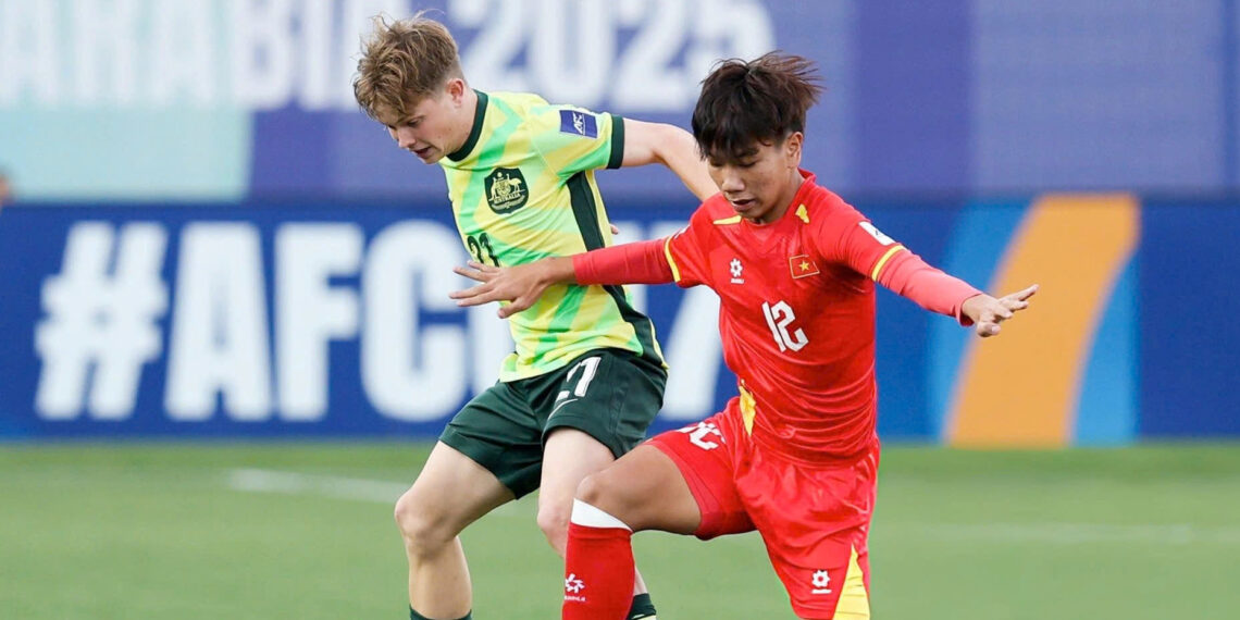 tranh cai u17 viet nam bi mat penalty trong tai viet noi gi 2882.jpg