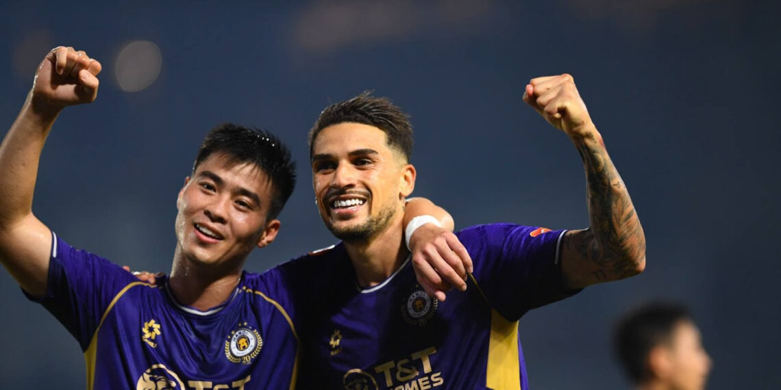 Hoàng Hên chói sáng, Hà Nội FC tìm lại nụ cười truc tiep bong da ha noi 3 0 ha tinh hoang hen choi sang 1951.jpg