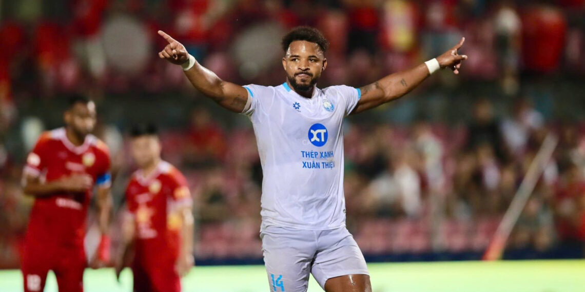 truc tiep bong da ha tinh 0 1 nam dinh xuan son mo ty so 1277.jpg