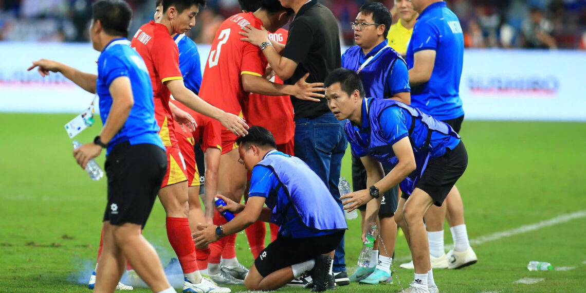 truyen thong han quoc an tuong voi su thang tien cua tuyen viet nam thoi ong kim sang sik.jpg