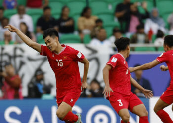 tuyen viet nam afc bao tin vui hlv kim sang sik lai met 2656.jpg