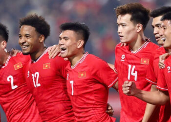 tuyen viet nam hlv kim sang sik cho doi thu nao o asian cup 3076.jpg