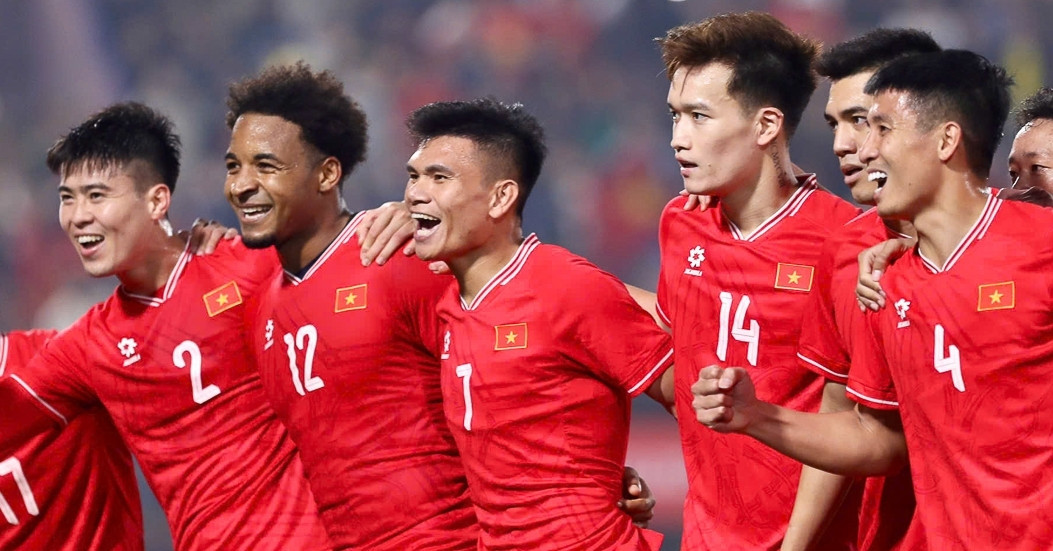 tuyen viet nam hlv kim sang sik cho doi thu nao o asian cup 3076.jpg