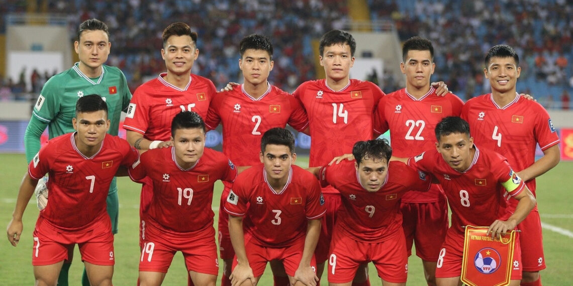 tuyen viet nam von lieng du but xa khoi bong da dong nam a 3535.jpg