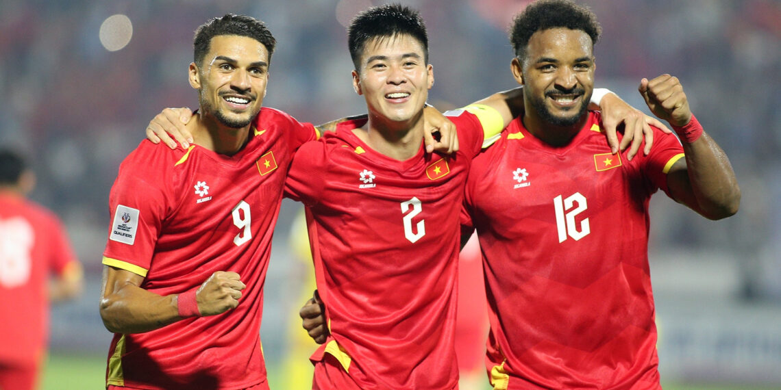 Tuyển Việt Nam: Xuân Son và Hoàng Hên sẽ còn lợi hại hơn tuyen viet nam xuan son va hoang hen se con loi hai hon 2671.jpg