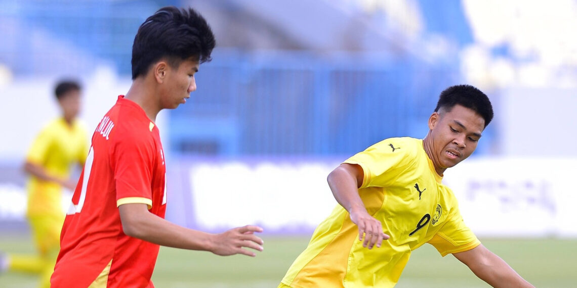 u17 dong nam a 1942.jpg