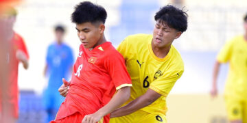 u17 viet nam tai dau malaysia va loi canh bao cua hlv roland 10.jpg