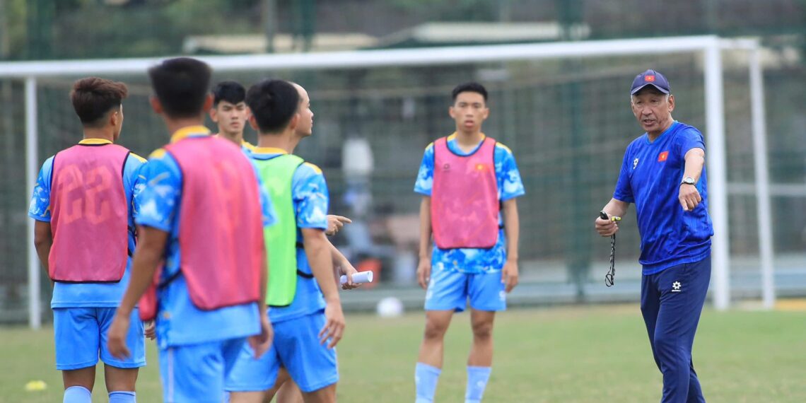 u19 viet nam 2804161725.jpg