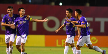 van quyet neu tu huyet khien ninh binh fc cua hoang duc bai tran 3359.jpg