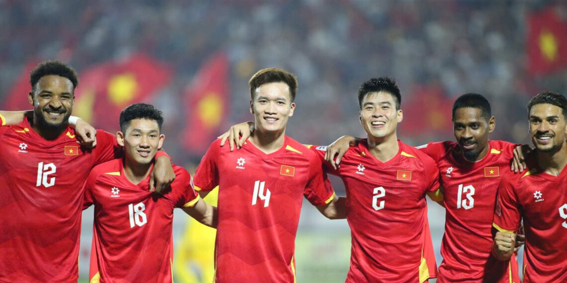 video bong da viet nam 3 1 malaysia xuan son hoang hen toa sang 3191.jpg