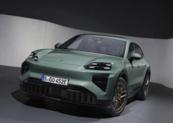 xehay cayenne ev 220426 7.jpg