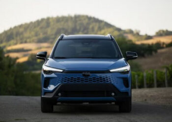 xehay corolla hev 160426 3.jpg