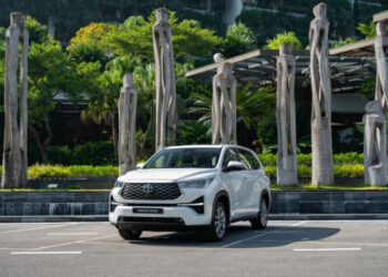 xehay innova 111023 11.jpg