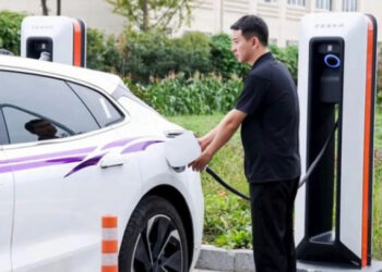 Sạc từ 10% lên 97% chỉ mất 8 phút 42 giây: Lynk & Co 10 chính thức lật đổ kỷ lục sạc nhanh của BYD xehay sac nhanh lynkco 080426 4.jpg