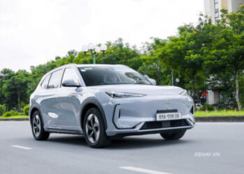 xehay so sanh vf 7 ex5 230426 8.jpg