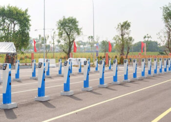 xehay tu doi pin 170426 12.jpg