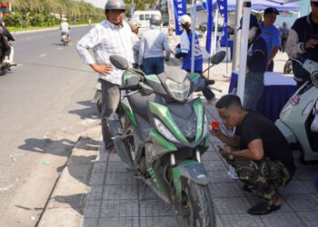 xehay vf xe dien 210426 1.jpg