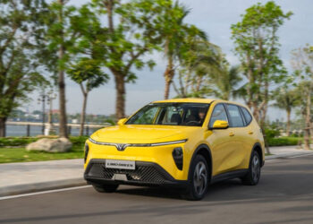 xehay xe ban chay thang3 110426 1.jpg