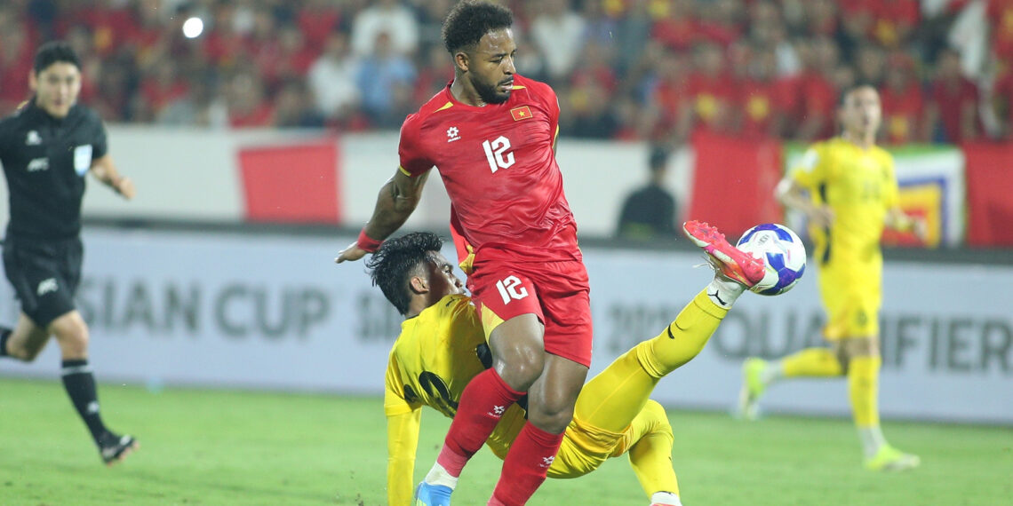 Xuân Son và điều còn thiếu ở tuyển Việt Nam xuan son va dieu con thieu o tuyen viet nam 2667.jpg