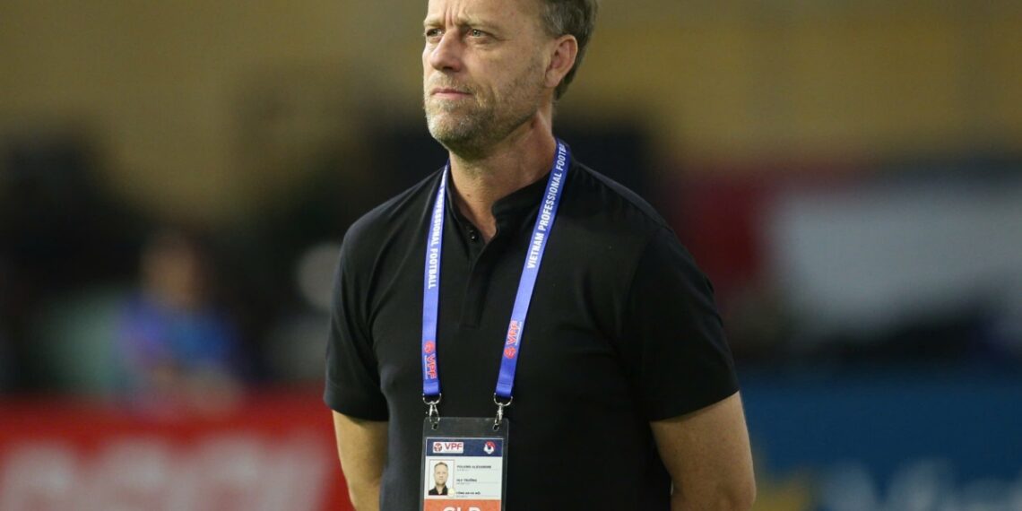 HLV Polking mừng cho Đình Bắc, tiết lộ chấn thương của Quang Hải z7161555832520 807ec8f15048023cdfe438c04bb34e76 2710201955.jpg