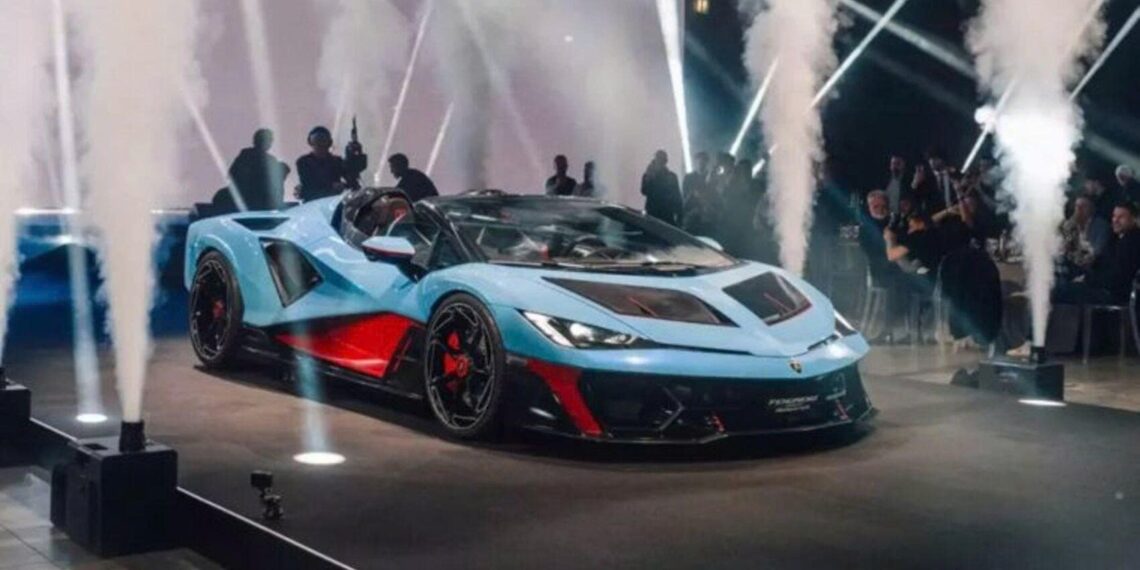 1451778724754 lamborghini fenomeno roadster trinh lang anhdaidien.jpg