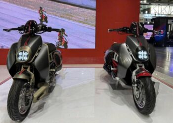 2991777813881 dai ly nhan coc italjet roadster 400 anhdaidien.jpg