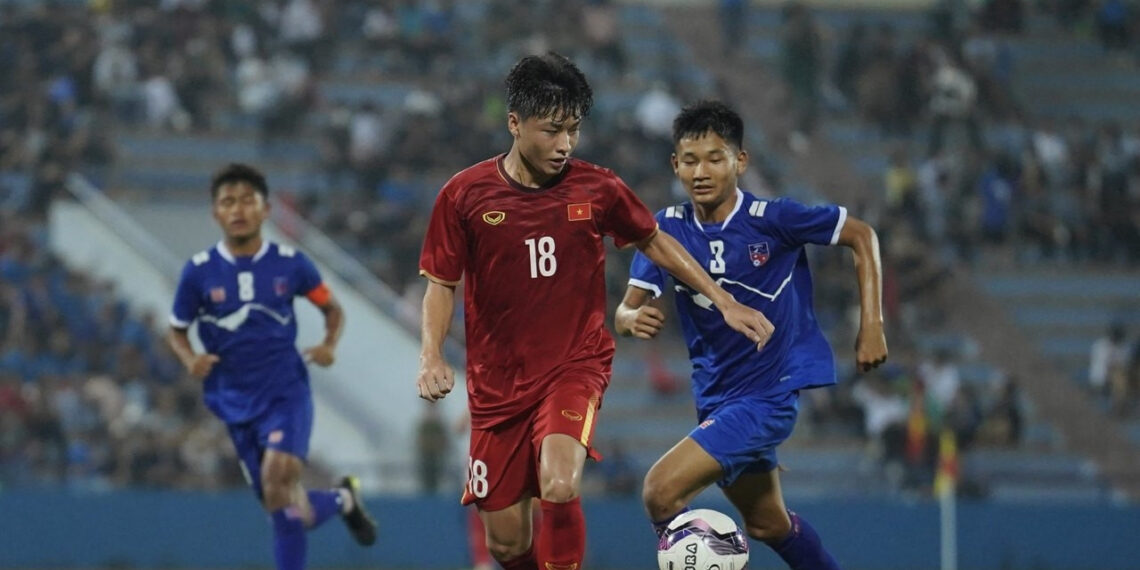 5 u17 viet nam ra quan 375.jpg