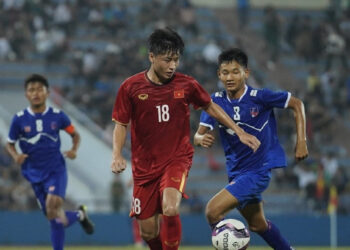 5 u17 viet nam ra quan 375.jpg