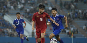5 u17 viet nam ra quan 375.jpg
