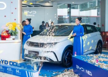 7361778721384 khai truong showroom chuan 4s tai can tho anhdaidien.jpg