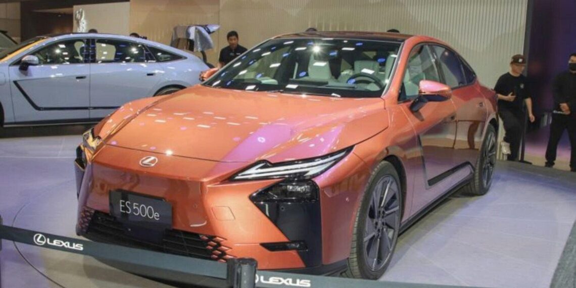 9041777777616 chi tiet lexus es 500e anhdaidien.jpg
