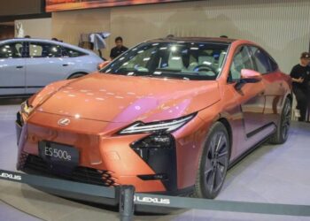 9041777777616 chi tiet lexus es 500e anhdaidien.jpg