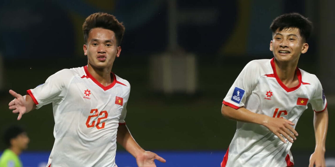 afc mach nuoc giup u17 viet nam danh bai uae 1361.jpg