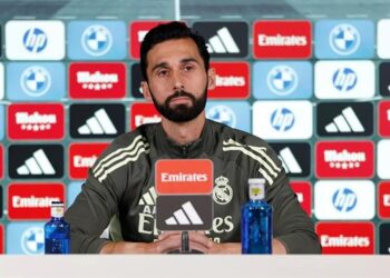 alvaro arbeloa nhan trach nhiem cho su co o real madrid.jpg