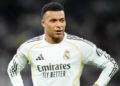 arbeloa khong ban tam viec mbappe cong khai chuyen rieng.png