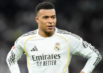 arbeloa khong ban tam viec mbappe cong khai chuyen rieng.png