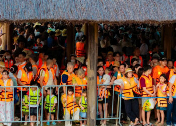 dip nghi le ninh binh thu hon 4 1304.jpg