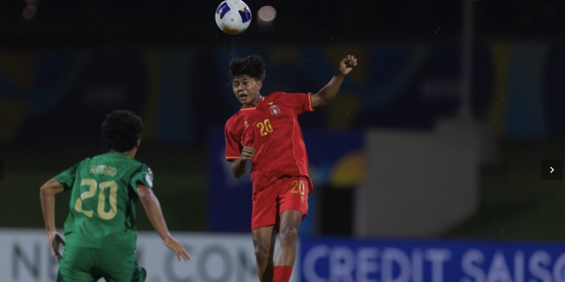 doi bong dong nam a thua dam chu nha tran ra quan u17 chau a 121.jpg