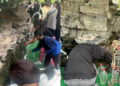 du khach xep hang dai lay nuoc suoi de nhat thien ha 580.jpg