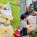 gia dinh 39 nguoi o bac ninh dem banh chung ga luoc 20kg hoa qua di du lich 2554.jpg