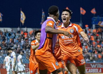 hlv da nang gio tran vleague nao cung nhu chung ket.jpg