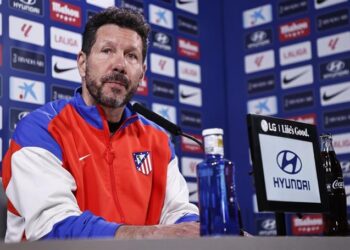 hlv simeone barca hay nhat the gioi nhung atletico da loai ho 2 lan.jpg