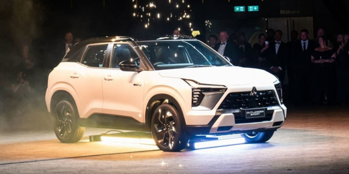 mitsubishi xforce doi ten thanh outlander sport co trang bi khach viet mong cho 2293.jpg