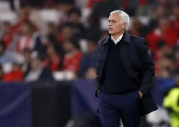 mourinho dam phan truc tiep voi chu tich perez.jpg