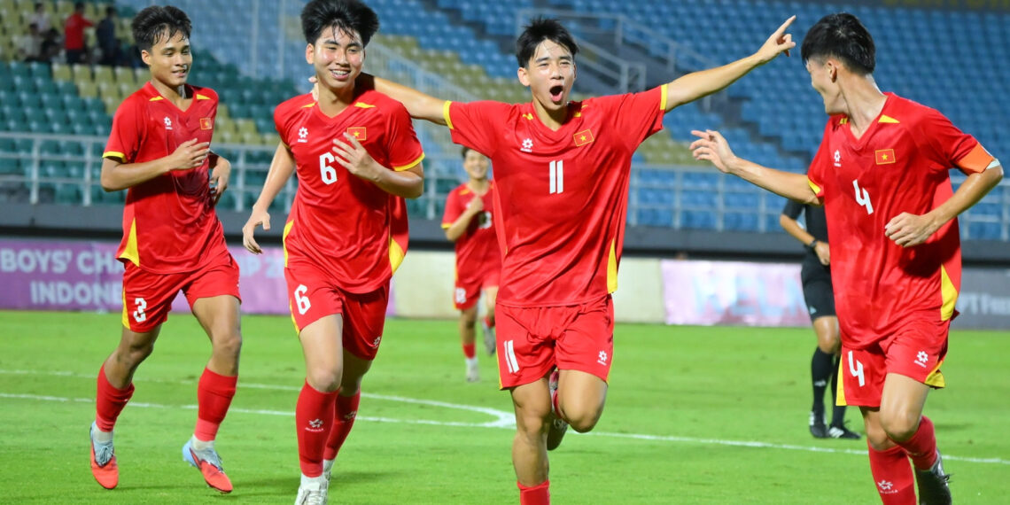 nhan dinh u17 viet nam vs u17 uae chien thang gianh ve world cup 2398.jpg